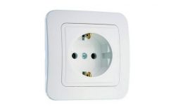 
			Socket Makel, LILLIUM, grounded, white+white, with child protection